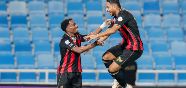 تيدي أوكو يحرز الهدف الوحيد في 1-0 على نيوم